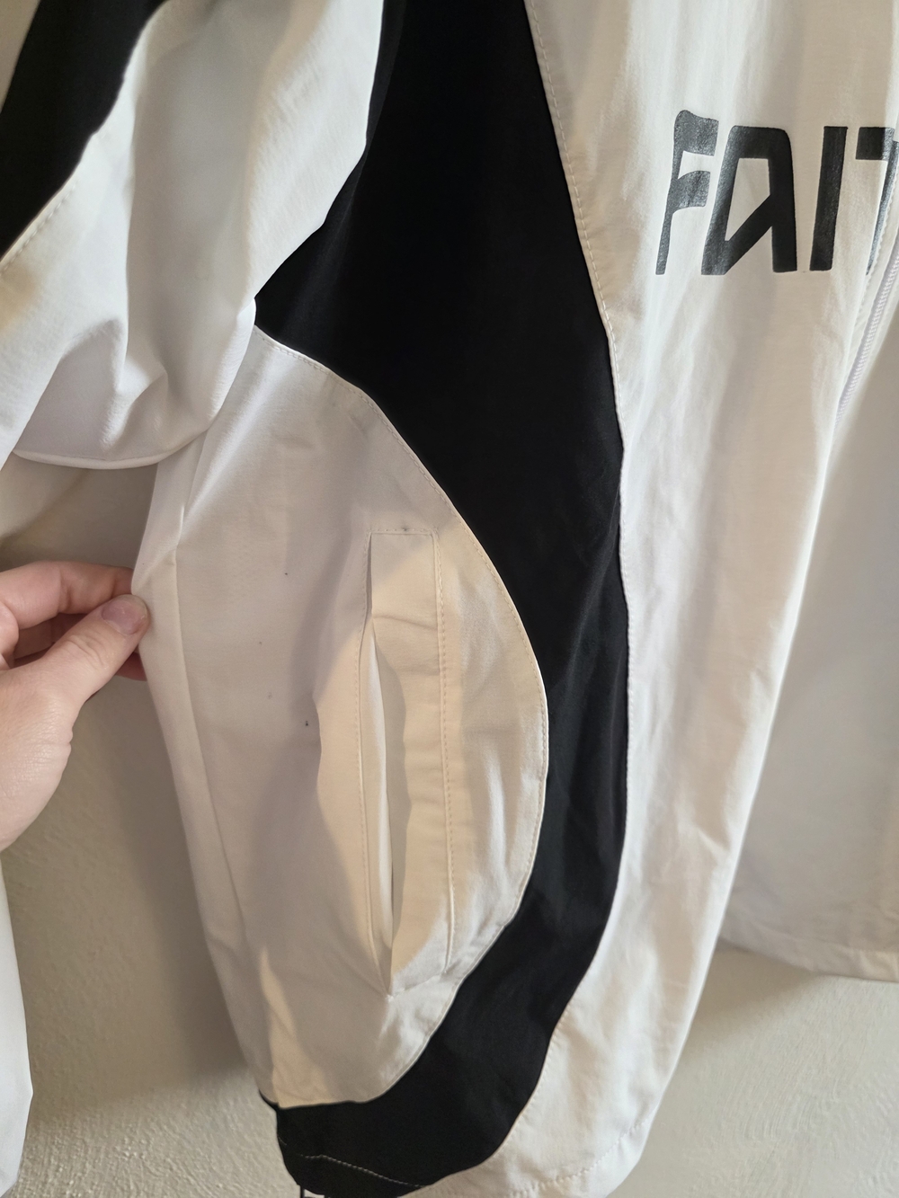 Windbreaker Set - Picture 8 of 10
